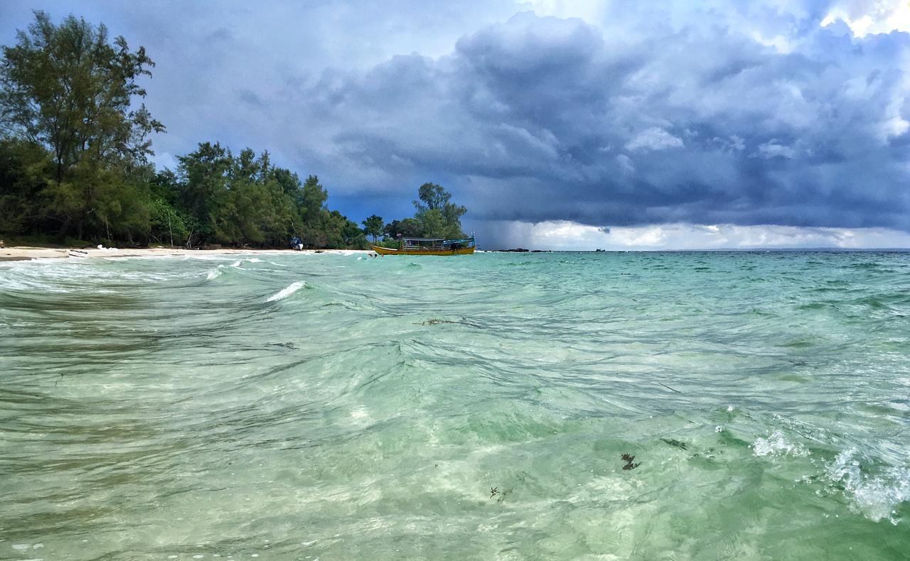 Suns Of Beaches Pansiyon Koh Rong Island Dış mekan fotoğraf